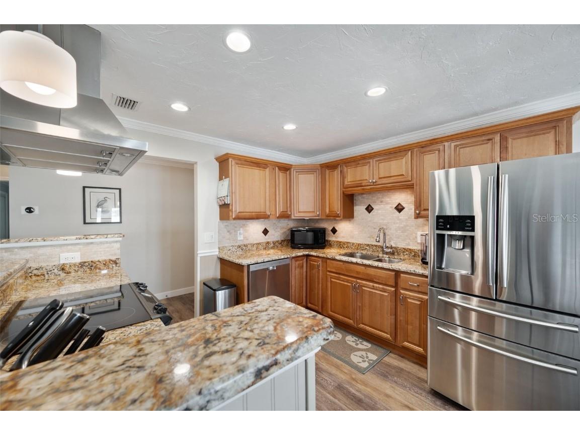 5257 Beach Drive SE #D Saint Petersburg FL 33705 U8250944 image7