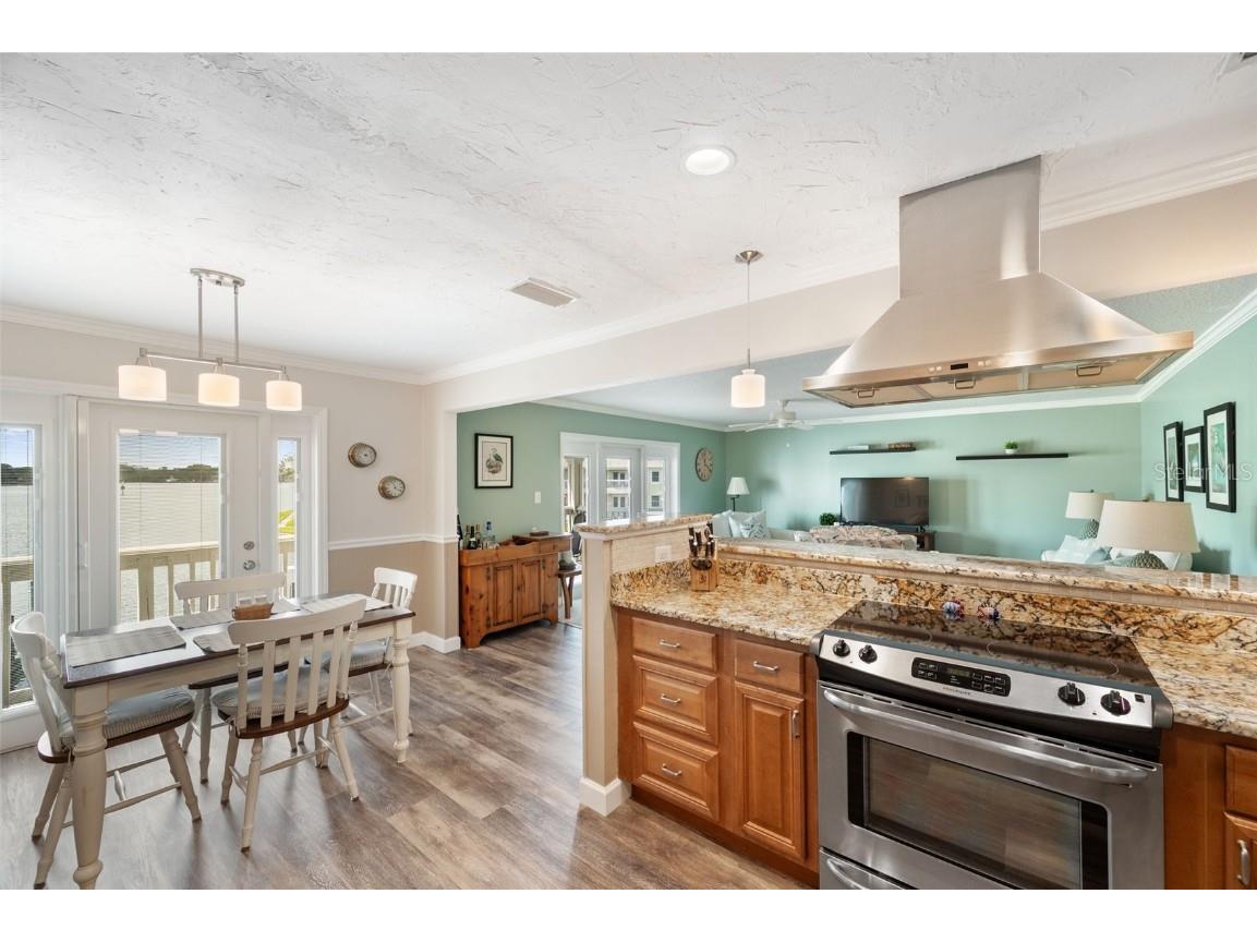 5257 Beach Drive SE #D Saint Petersburg FL 33705 U8250944 image9