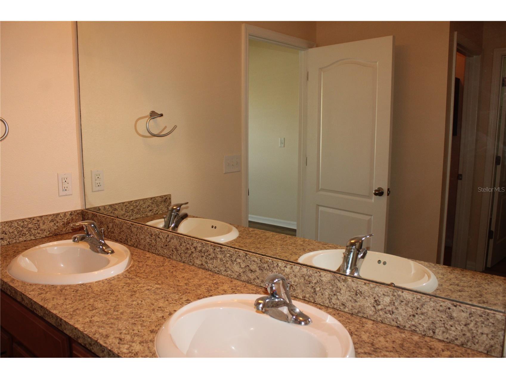 5257 E 11th Bradenton FL 34203 A4667181 image18