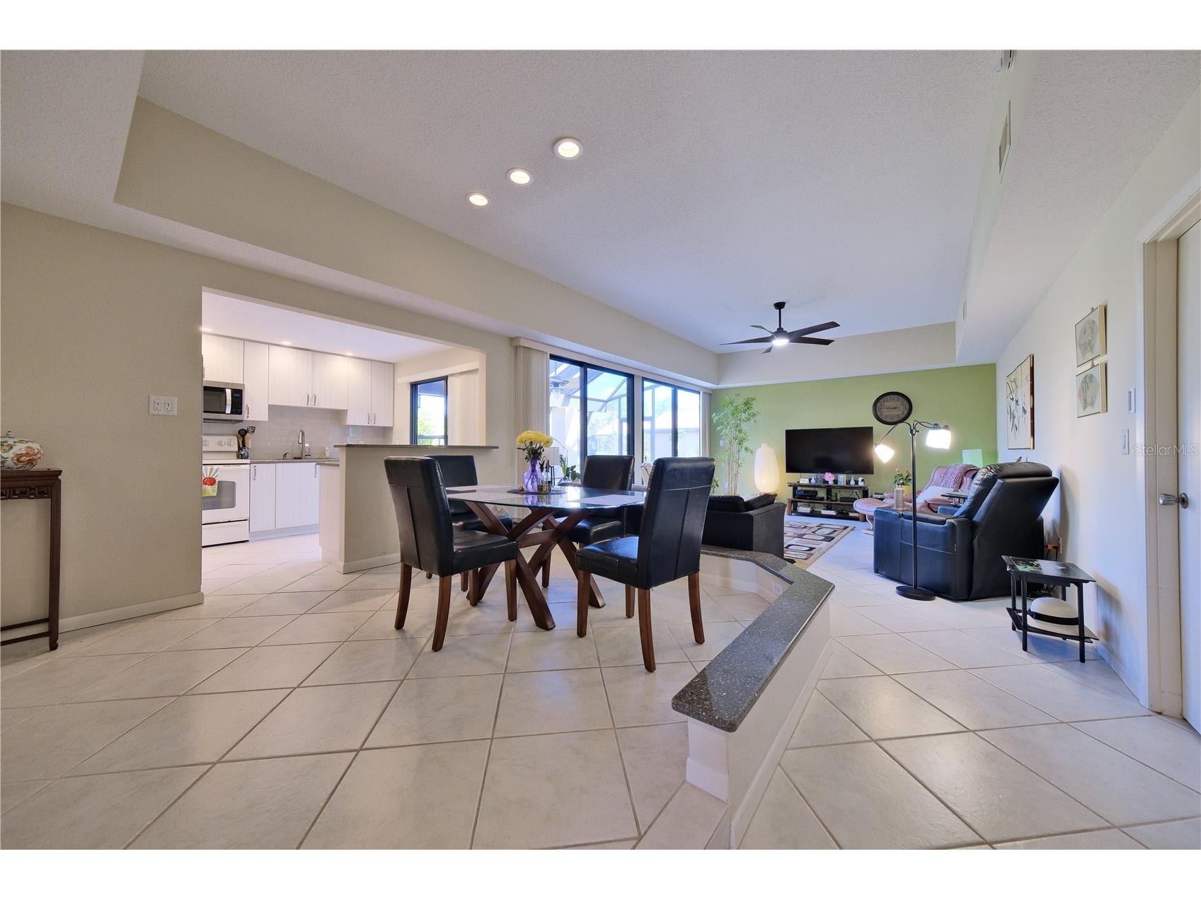 5257 Myrtle Way #29 Sarasota FL 34235 A4687062 image12