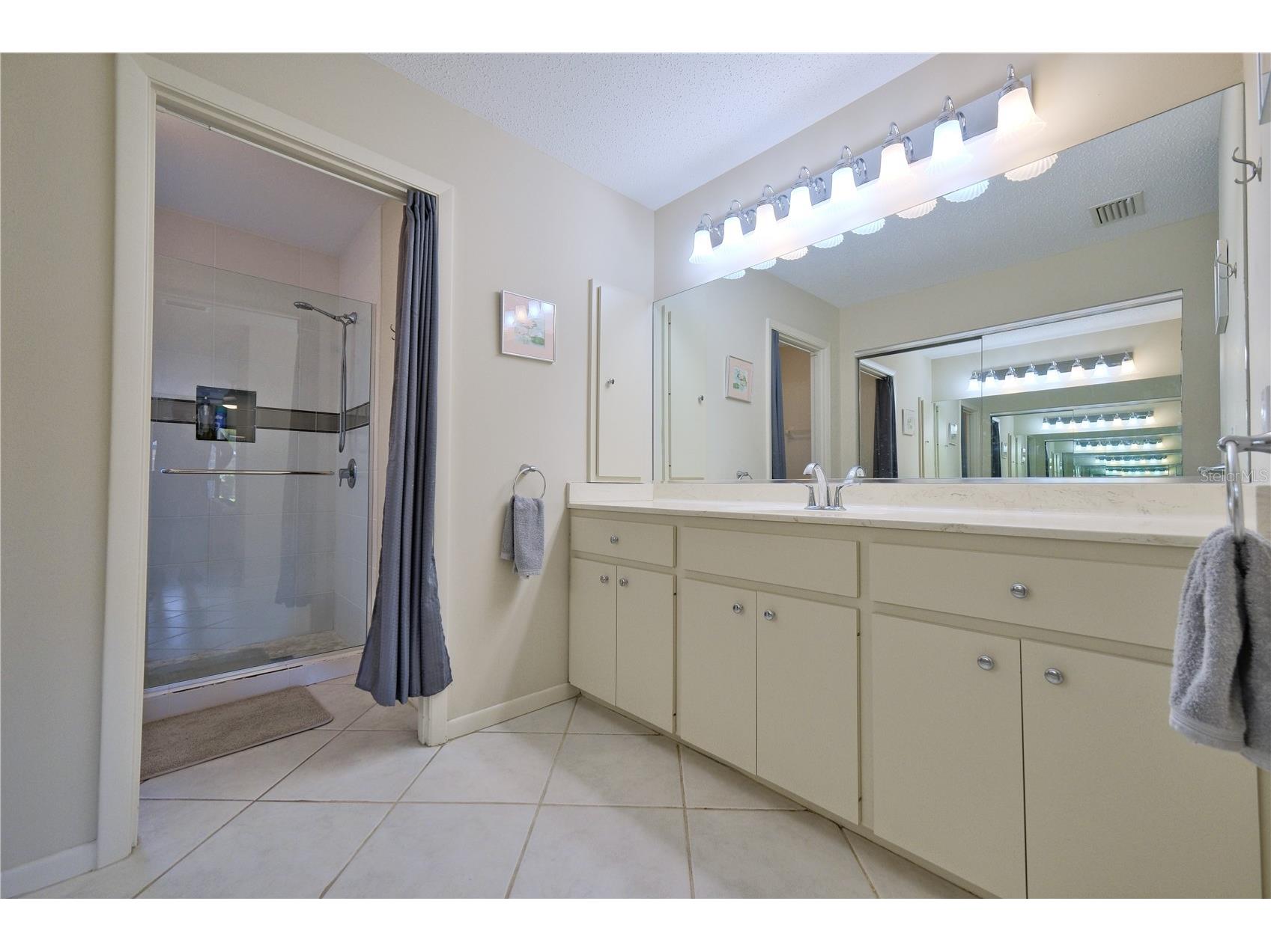 5257 Myrtle Way #29 Sarasota FL 34235 A4687062 image19