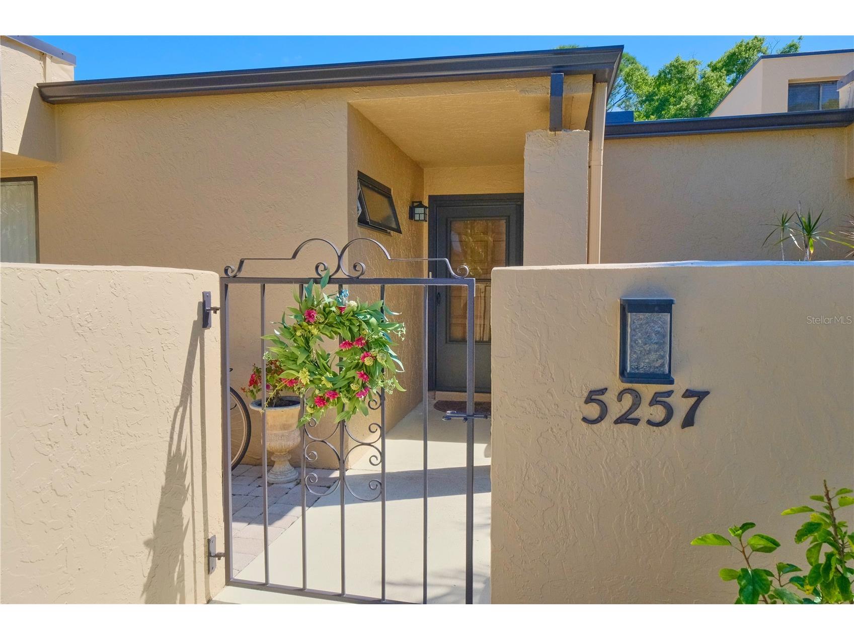 5257 Myrtle Way #29 Sarasota FL 34235 A4687062 image2