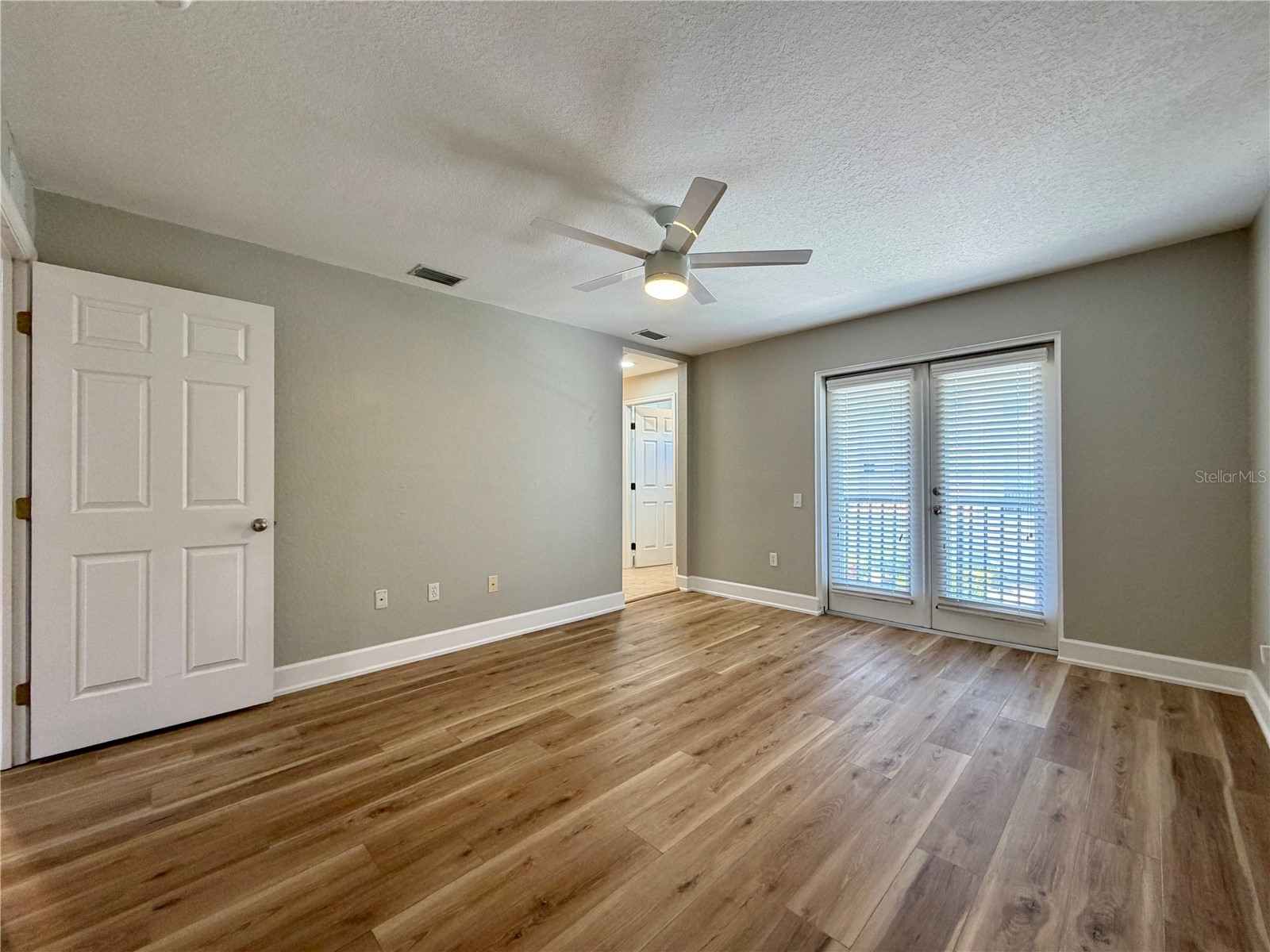 526 101st Avenue N Saint Petersburg FL 33702 TB8522155 image18
