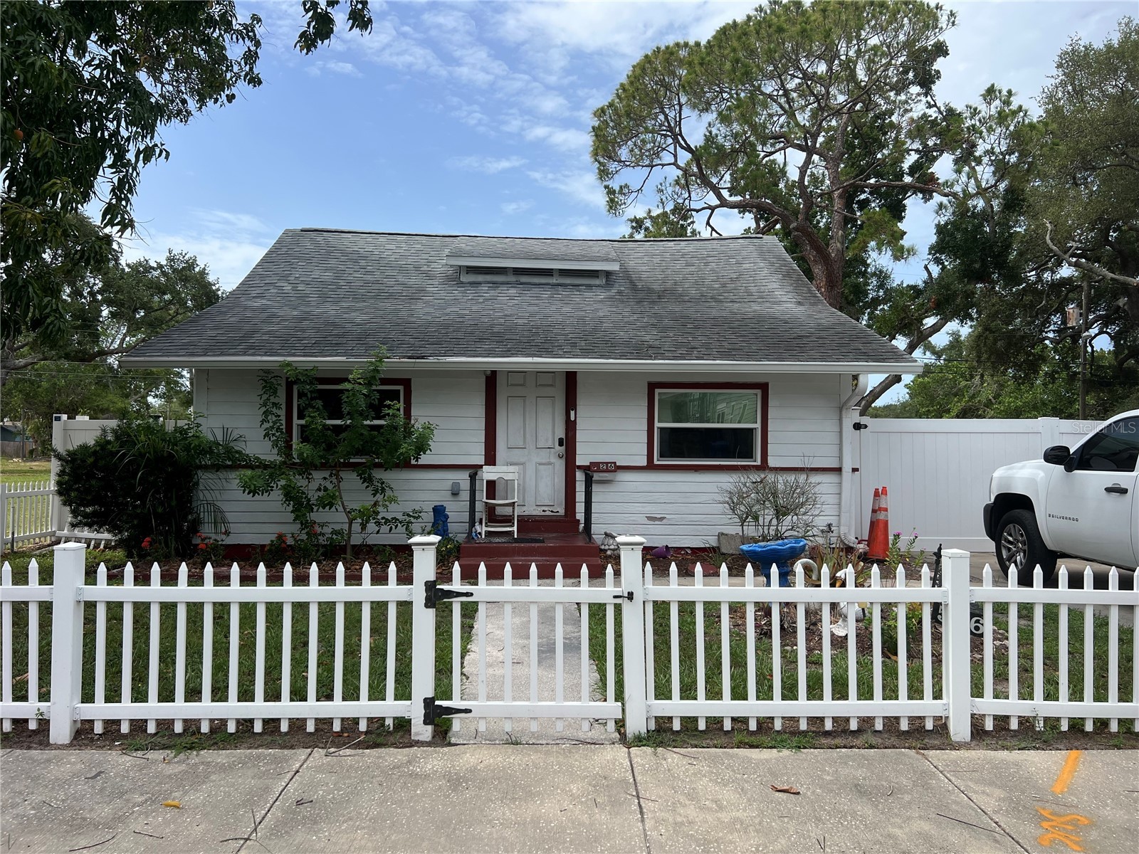 526 14th Avenue S Saint Petersburg FL 33701 TB8529153 image1