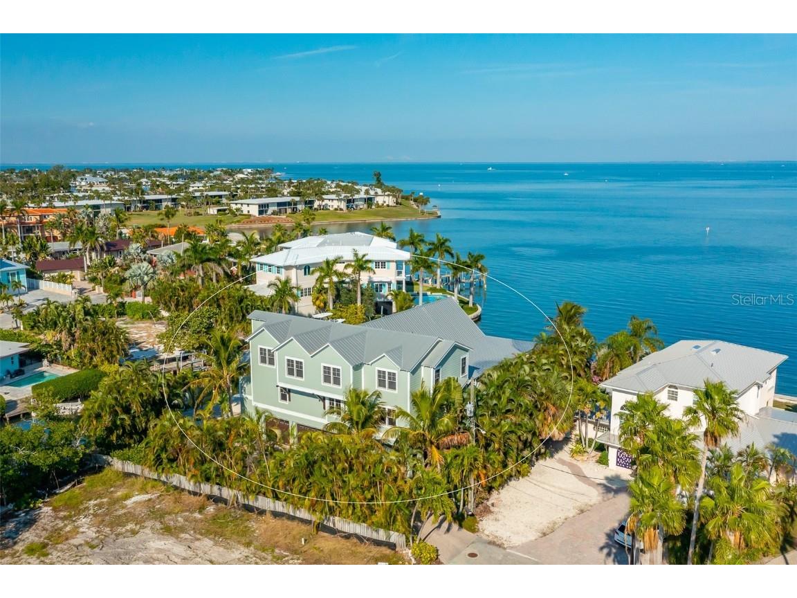 526 56th Street Holmes Beach FL 34217 A4673145 image2