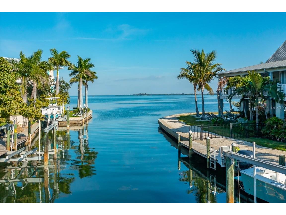 526 56th Street Holmes Beach FL 34217 A4673145 image5