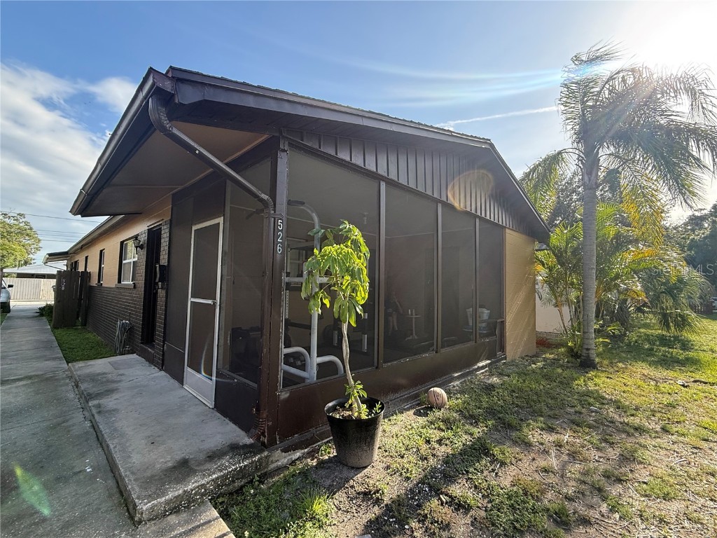 526 93rd Avenue N Saint Petersburg FL 33702 TB8415498 image1