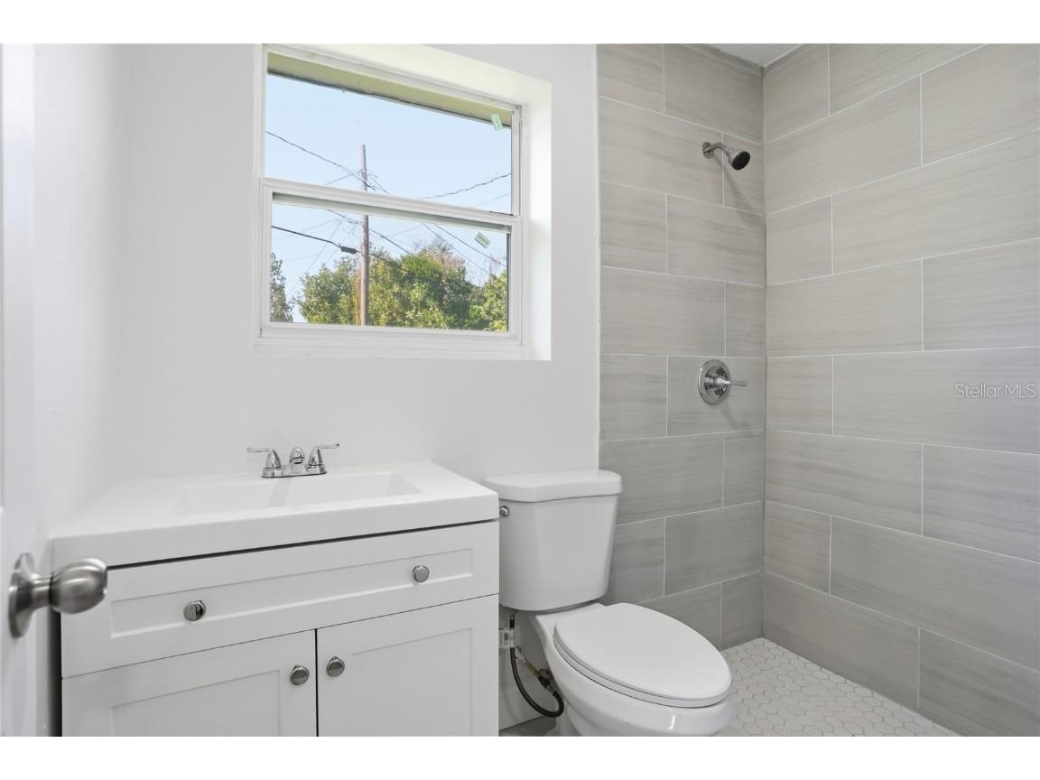 526 Engel Drive Orlando FL 32807 O6366597 image16