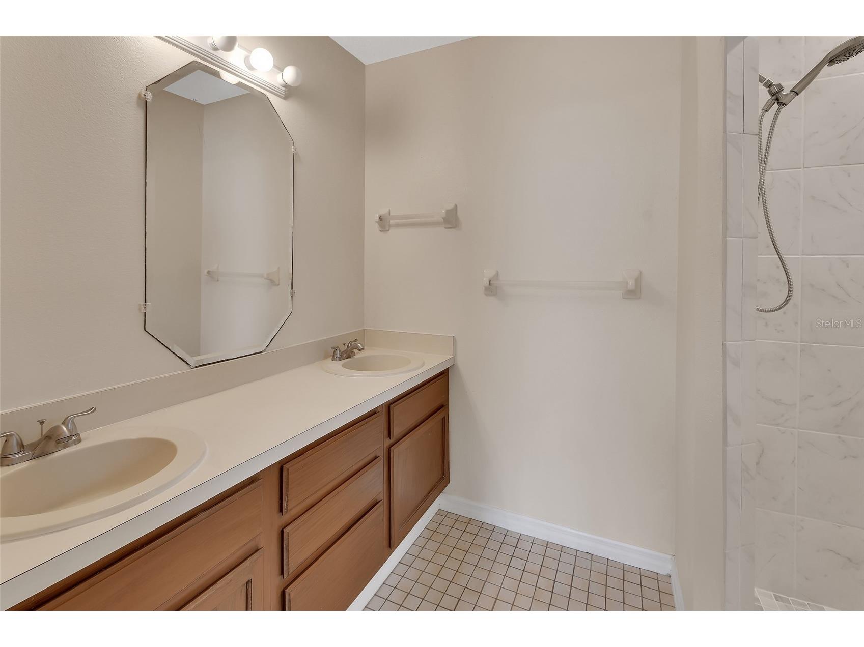 526 Hemingway Court Deland FL 32720 V4946409 image21