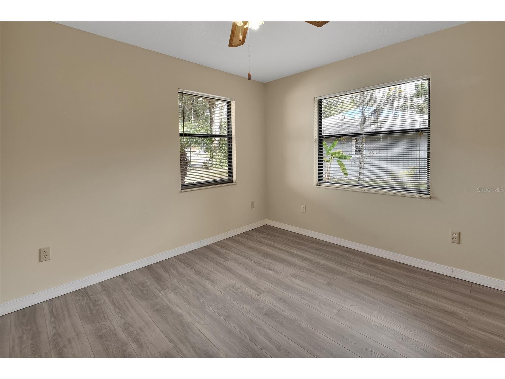 526 Hemingway Court Deland FL 32720 V4946409 image23