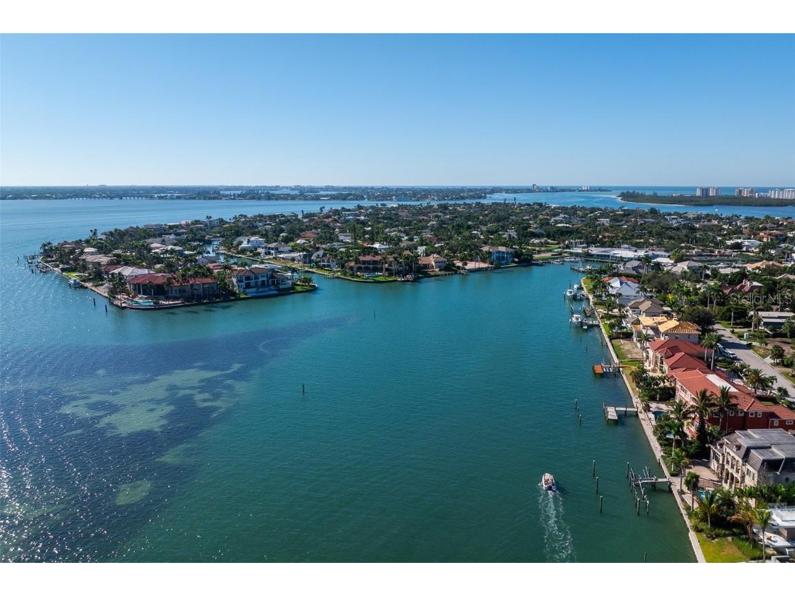 526 N Spoonbill Drive Sarasota FL 34236 A4673308 image25