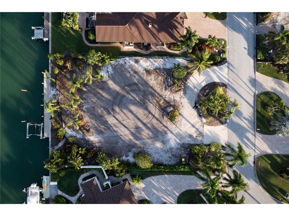 526 N Spoonbill Drive Sarasota FL 34236 A4673308 image3