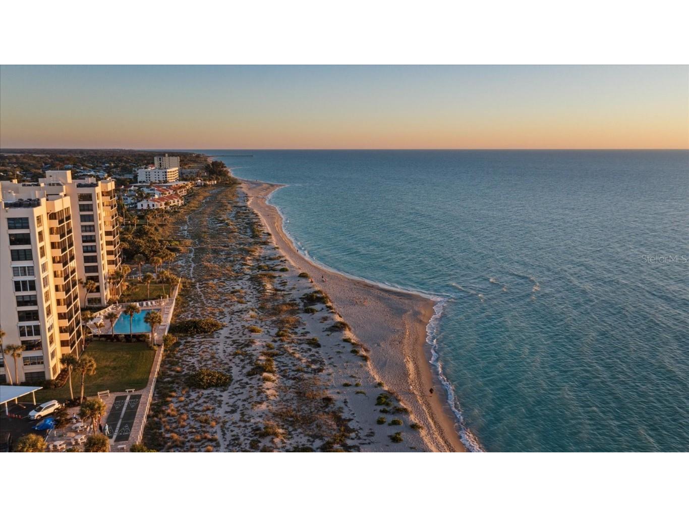 526 N Spoonbill Drive Sarasota FL 34236 - DOLPHIN WATERWAY A4674712 image37