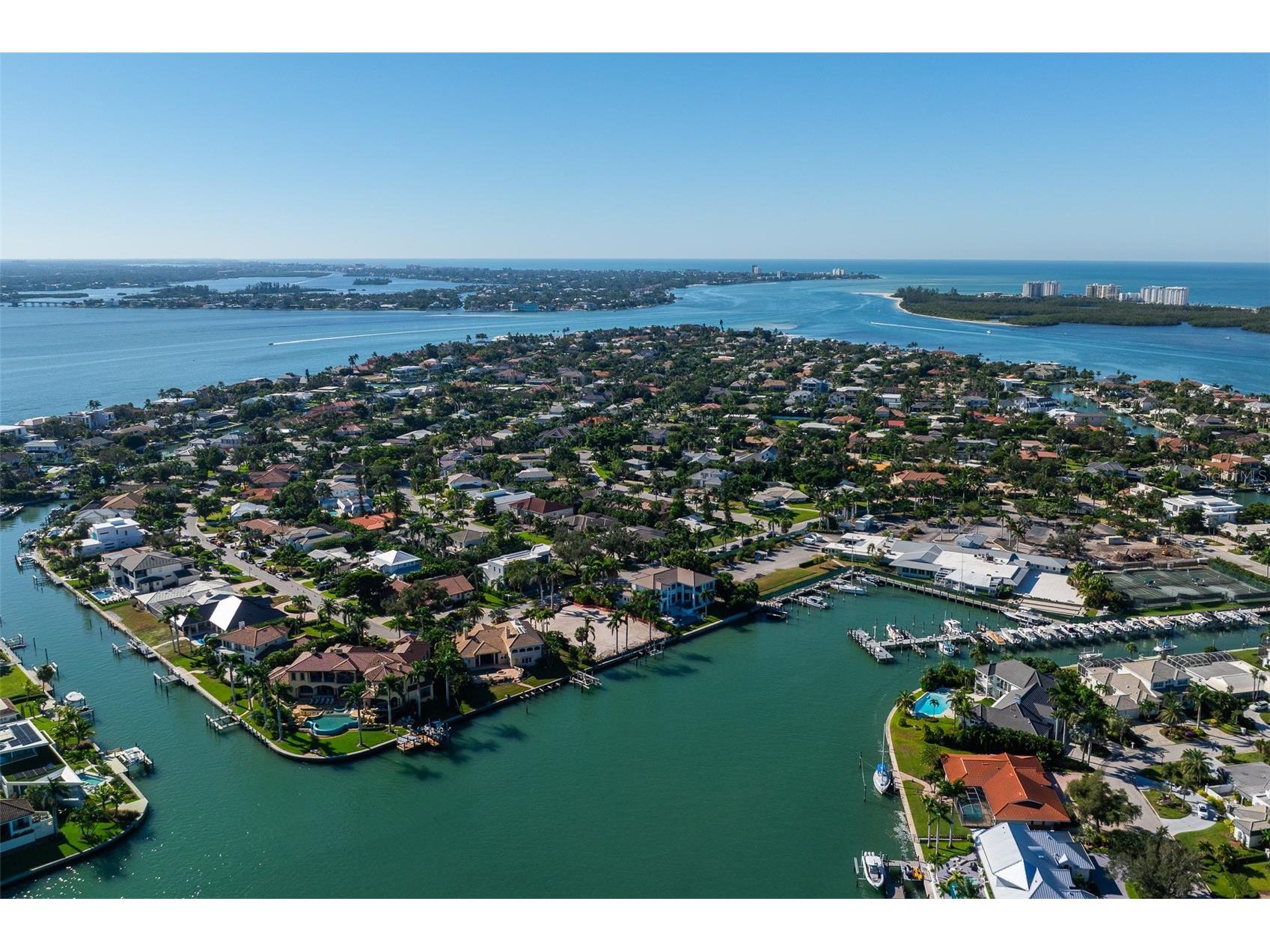 526 N Spoonbill Drive Sarasota FL 34236 - DOLPHIN WATERWAY A4674712 image42
