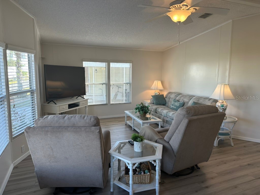 526 Parkwood Avenue North Port FL 34287 N6141333 image3