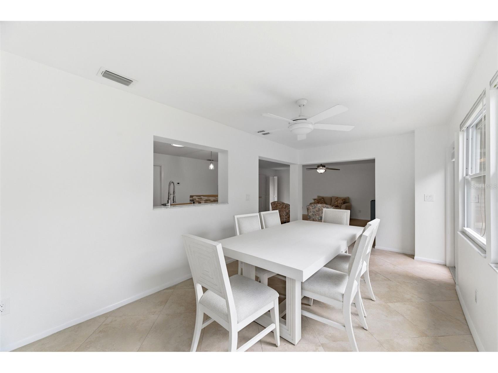 526 St Tropez Circle NE Saint Petersburg FL 33703 TB8486857 image16