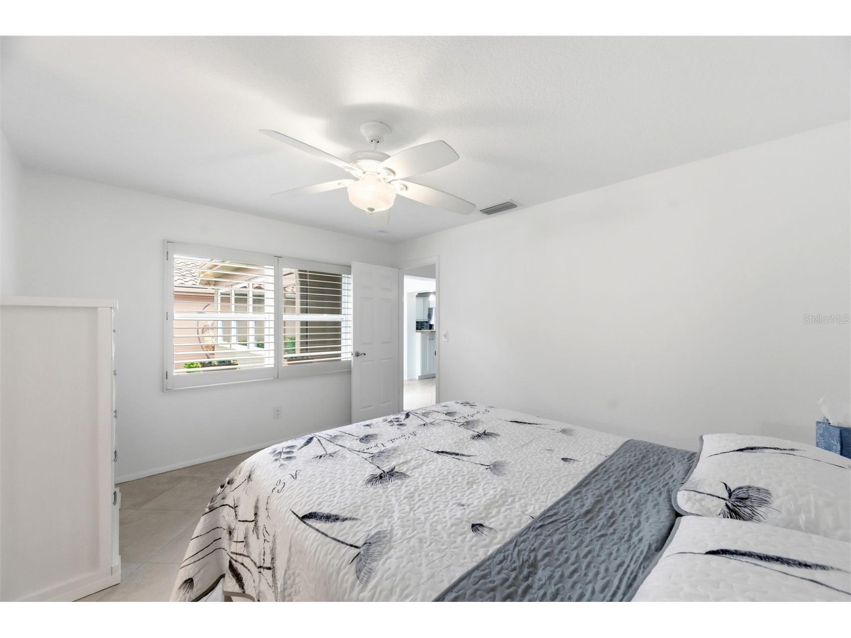526 St Tropez Circle NE Saint Petersburg FL 33703 TB8486857 image21