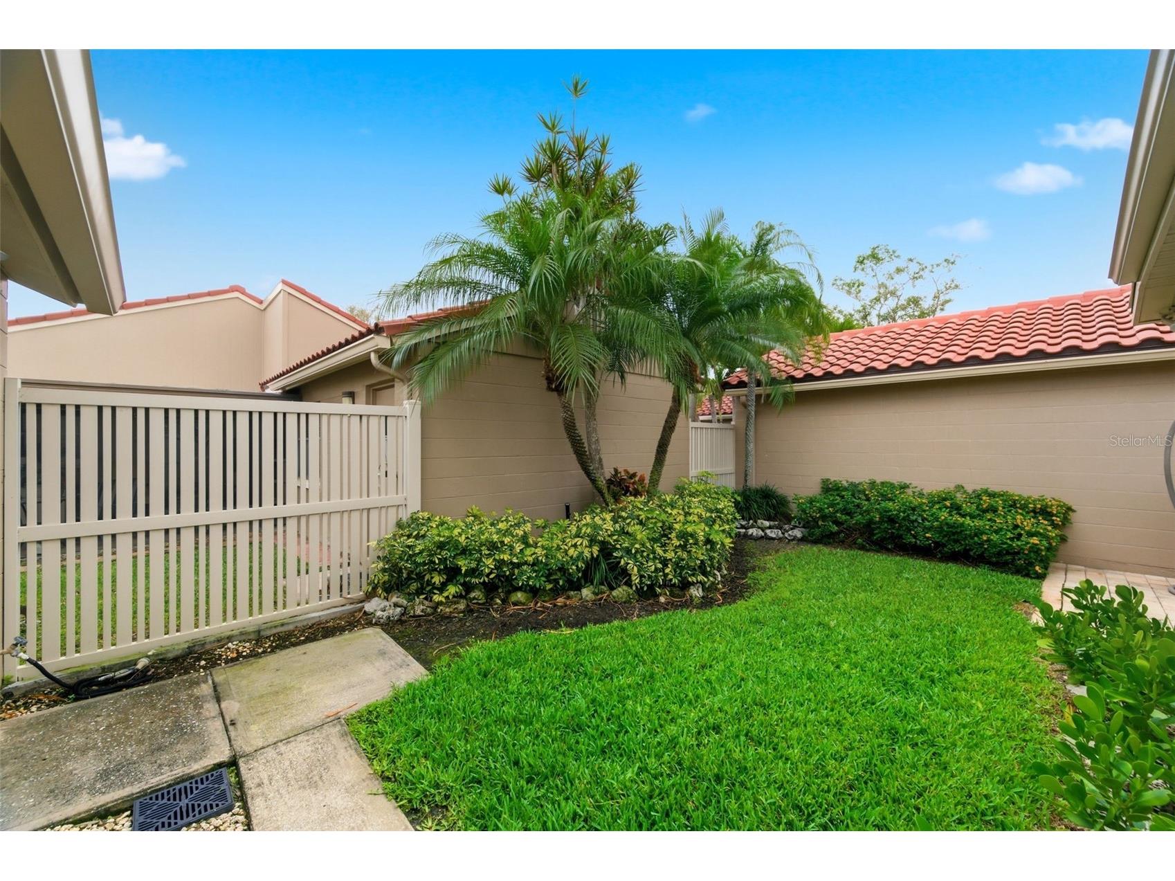 526 St Tropez Circle NE Saint Petersburg FL 33703 TB8486857 image32