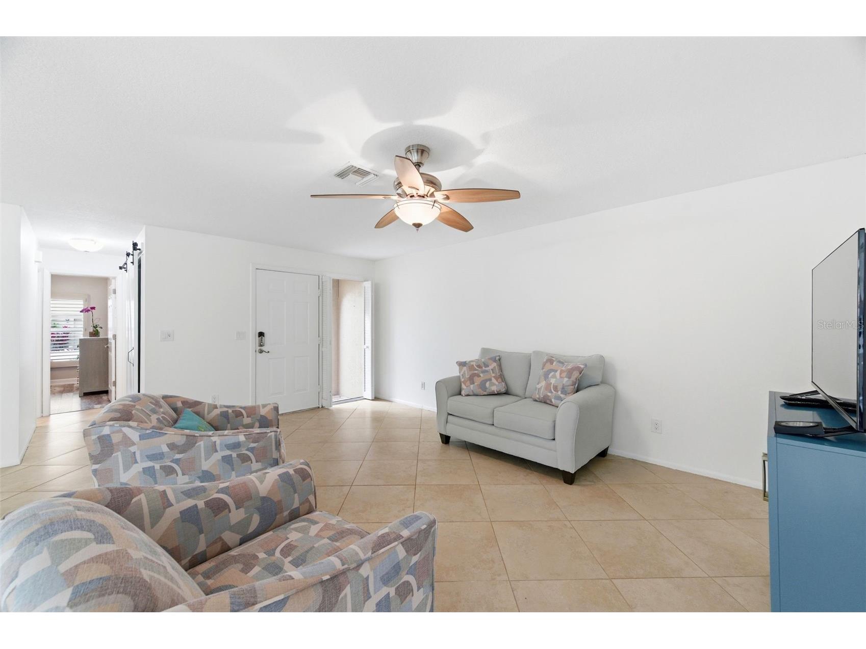 526 St Tropez Circle NE Saint Petersburg FL 33703 TB8486857 image7