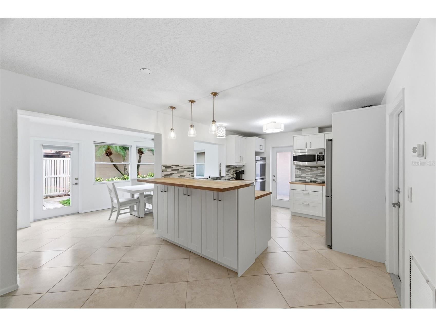526 St Tropez Circle NE Saint Petersburg FL 33703 TB8486857 image9