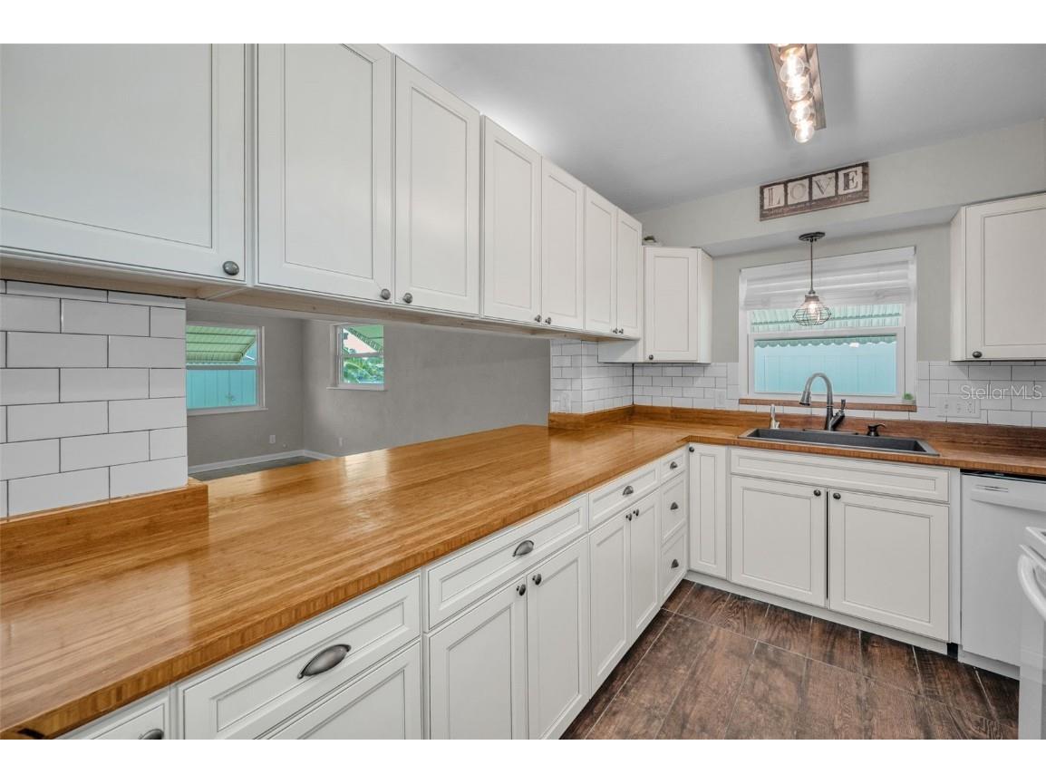 5260 96th Terrace N Pinellas Park FL 33782 TB8404272 image4