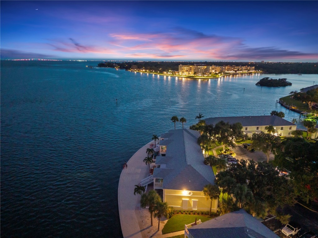 5260 Coquina Key Drive SE #C Saint Petersburg FL 33705 - TAMPA BAY TB8386348 image1