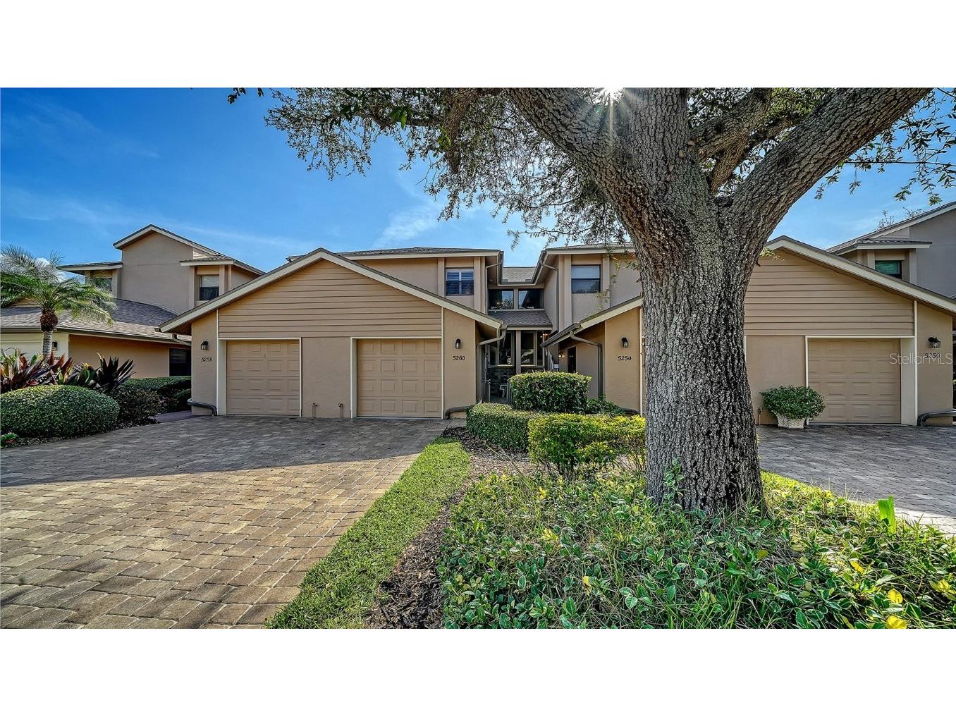 5260 Heron Way #202 Sarasota FL 34231 A4673815 image1