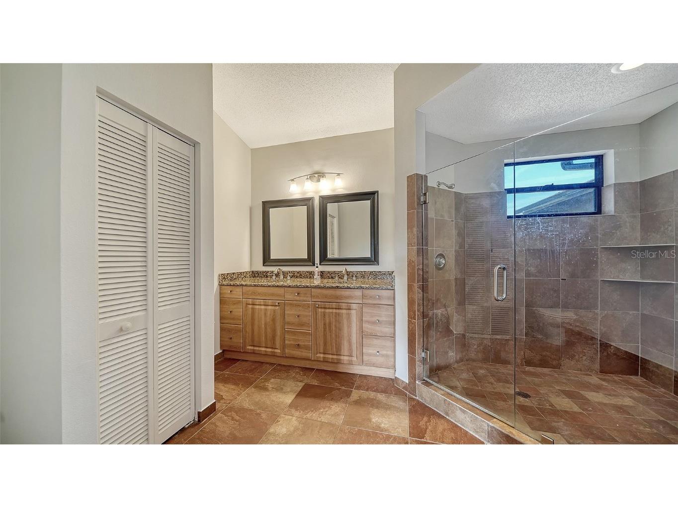 5260 Heron Way #202 Sarasota FL 34231 A4673815 image23