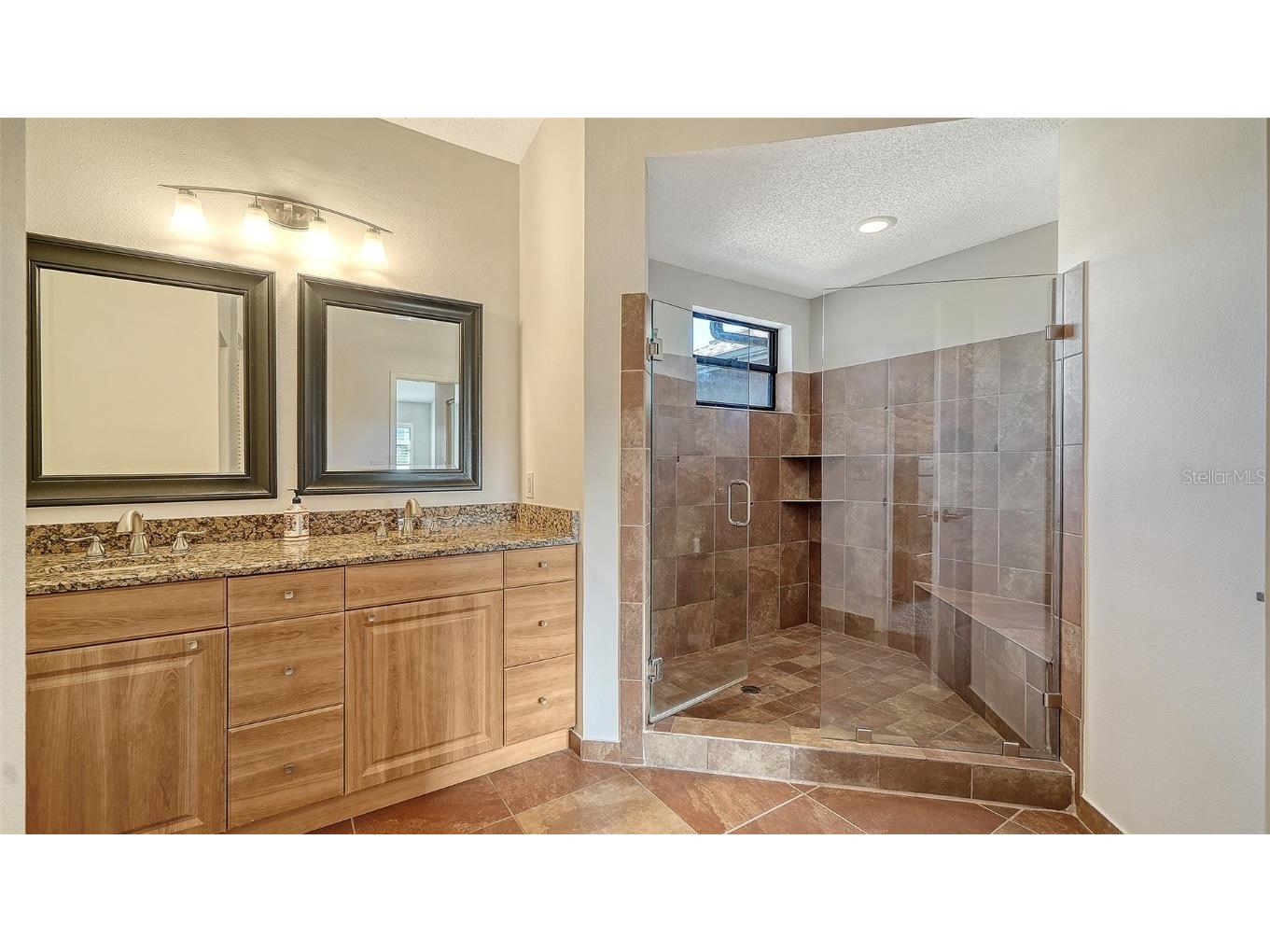 5260 Heron Way #202 Sarasota FL 34231 A4673815 image24