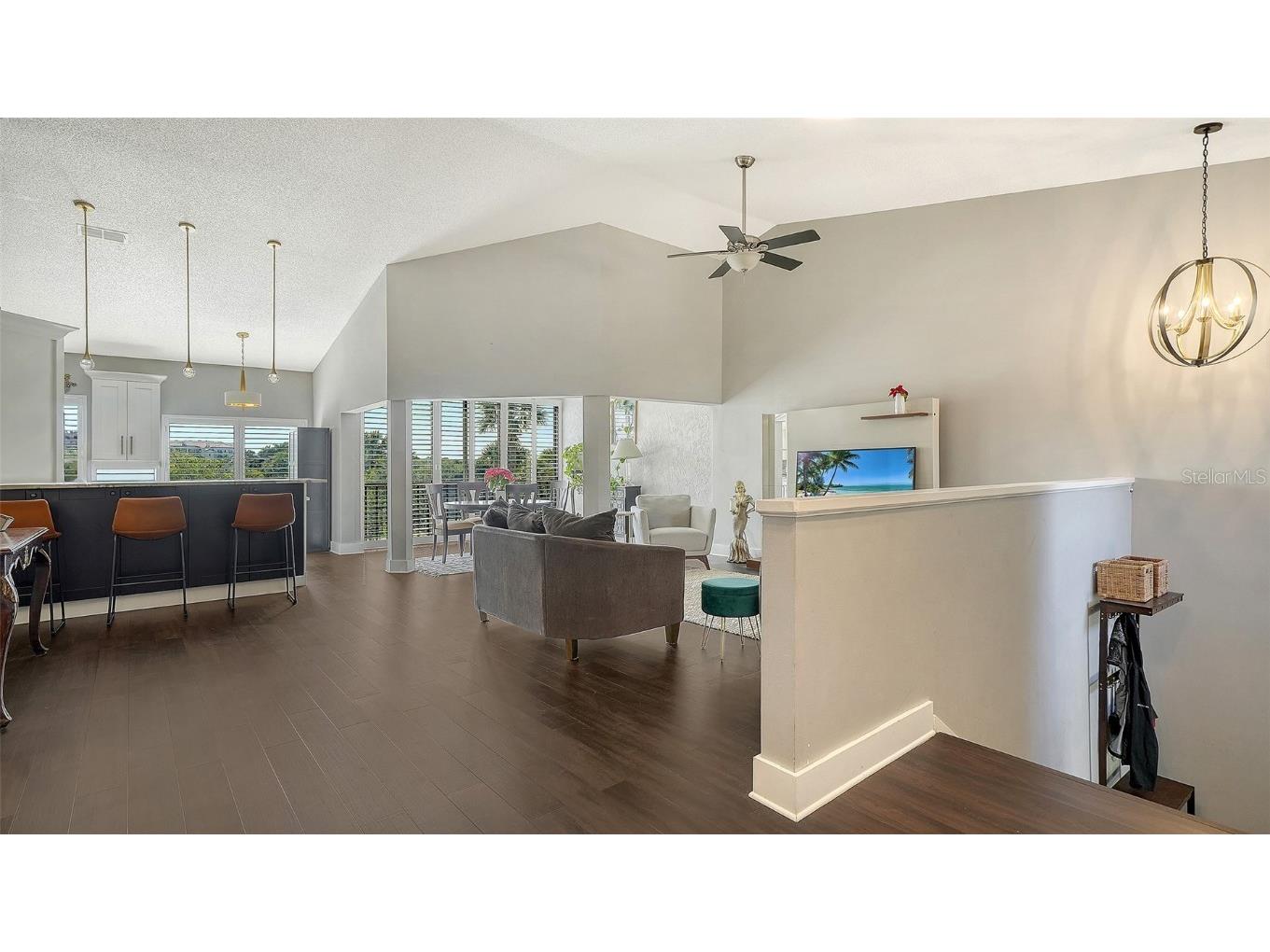 5260 Heron Way #202 Sarasota FL 34231 A4673815 image4