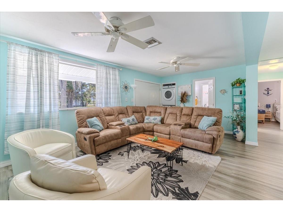 5261 Circle Drive Weeki Wachee FL 34607 - WEEKI WACHEE RIVER & GULF W7881651 image15