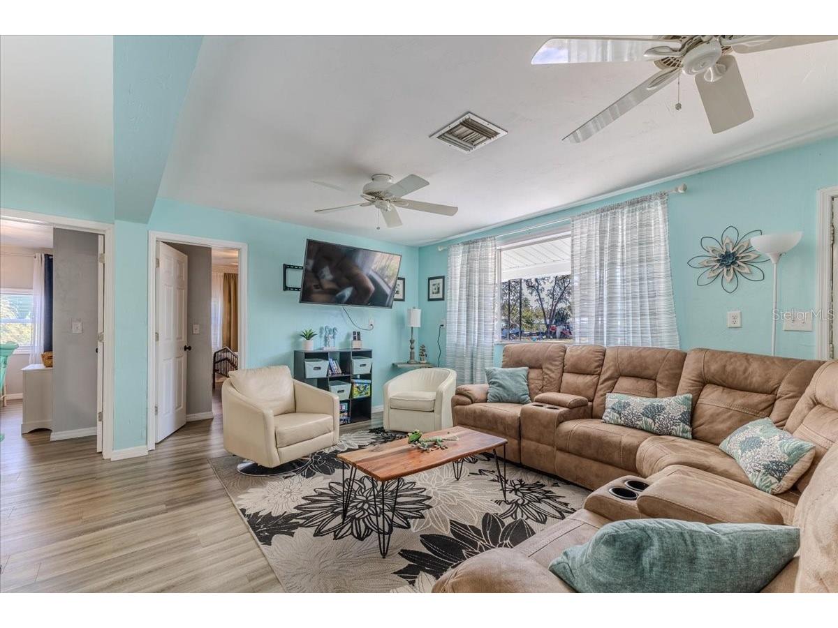 5261 Circle Drive Weeki Wachee FL 34607 - WEEKI WACHEE RIVER & GULF W7881651 image18