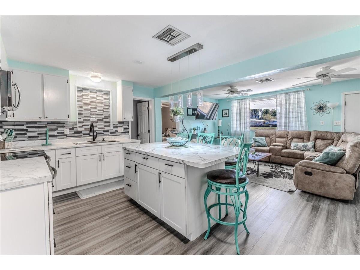 5261 Circle Drive Weeki Wachee FL 34607 - WEEKI WACHEE RIVER & GULF W7881651 image19