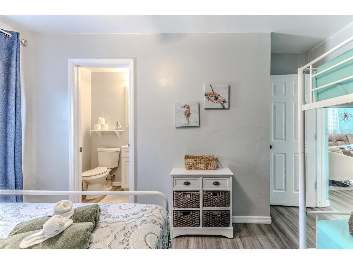 5261 Circle Drive Weeki Wachee FL 34607 - WEEKI WACHEE RIVER & GULF W7881651 image38