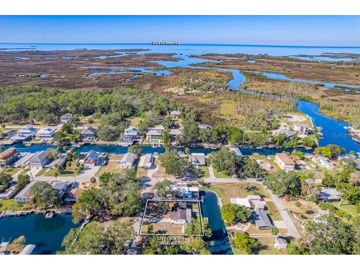 5261 Circle Drive Weeki Wachee FL 34607 - WEEKI WACHEE RIVER & GULF W7881651 image4