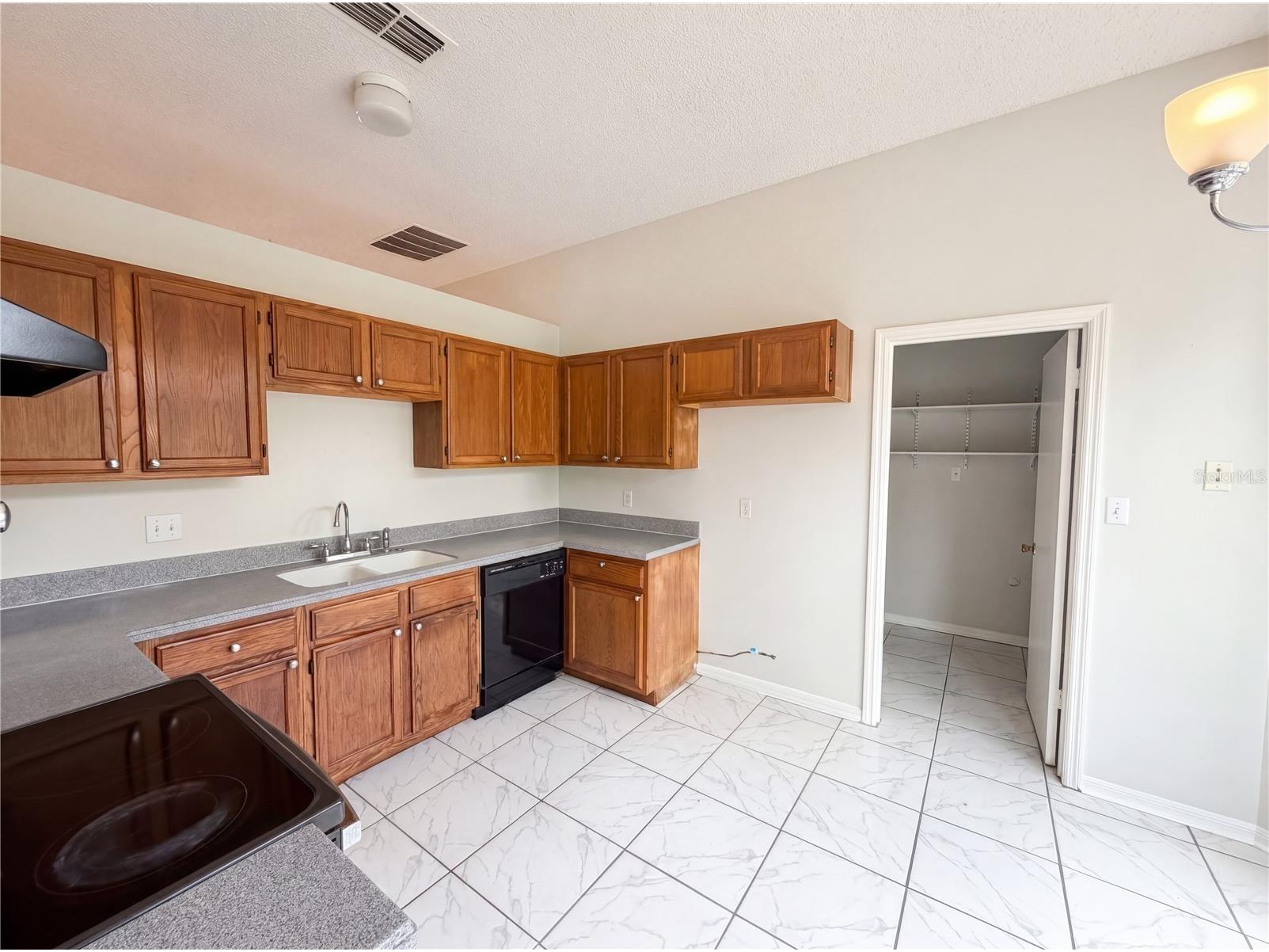 5263 Clarion Oaks Drive Orlando FL 32808 O6410930 image6