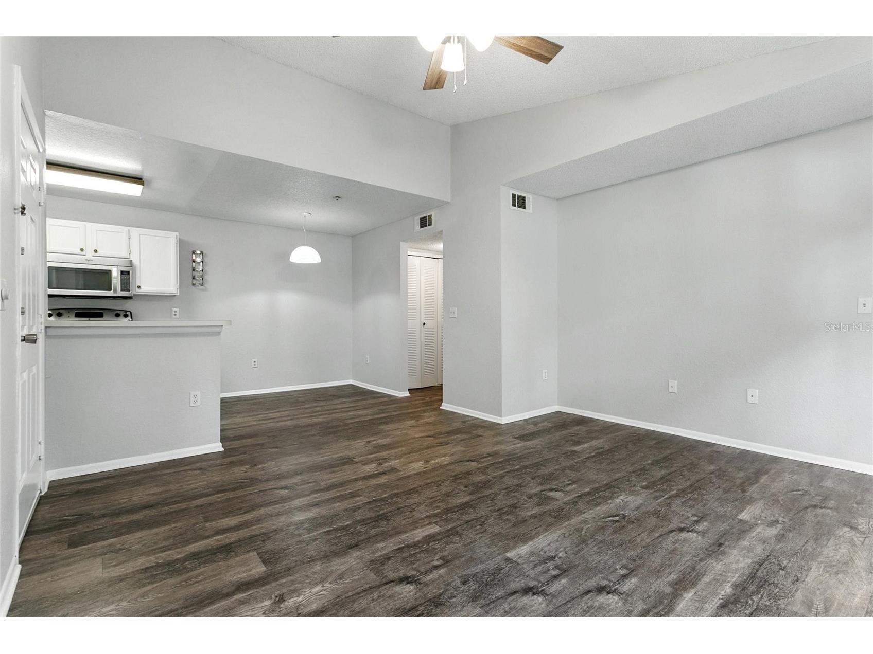 5263 Images Circle #306 Kissimmee FL 34746 O6415620 image3