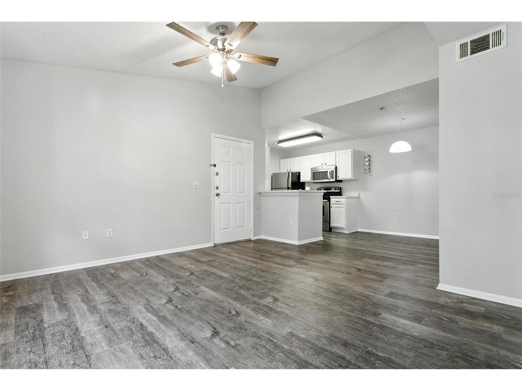 5263 Images Circle #306 Kissimmee FL 34746 O6415620 image4