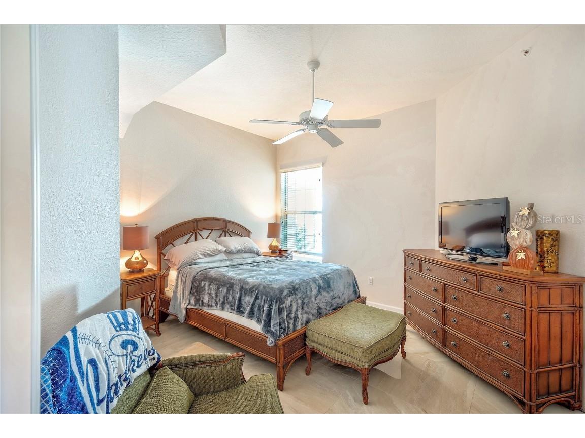 5264 Bouchard Circle #102 Sarasota FL 34238 A4665416 image12