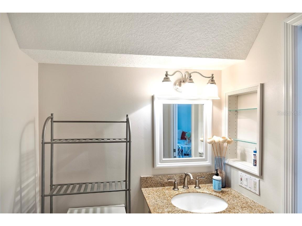 5264 Bouchard Circle #102 Sarasota FL 34238 A4665416 image13