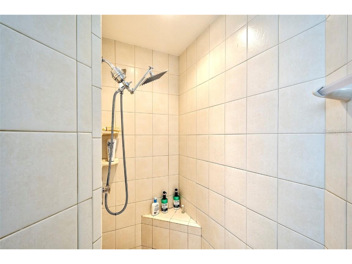 5264 Bouchard Circle #102 Sarasota FL 34238 A4665416 image15