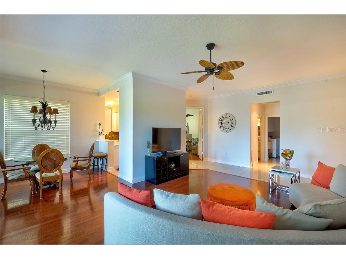 5264 Bouchard Circle #102 Sarasota FL 34238 A4665416 image7