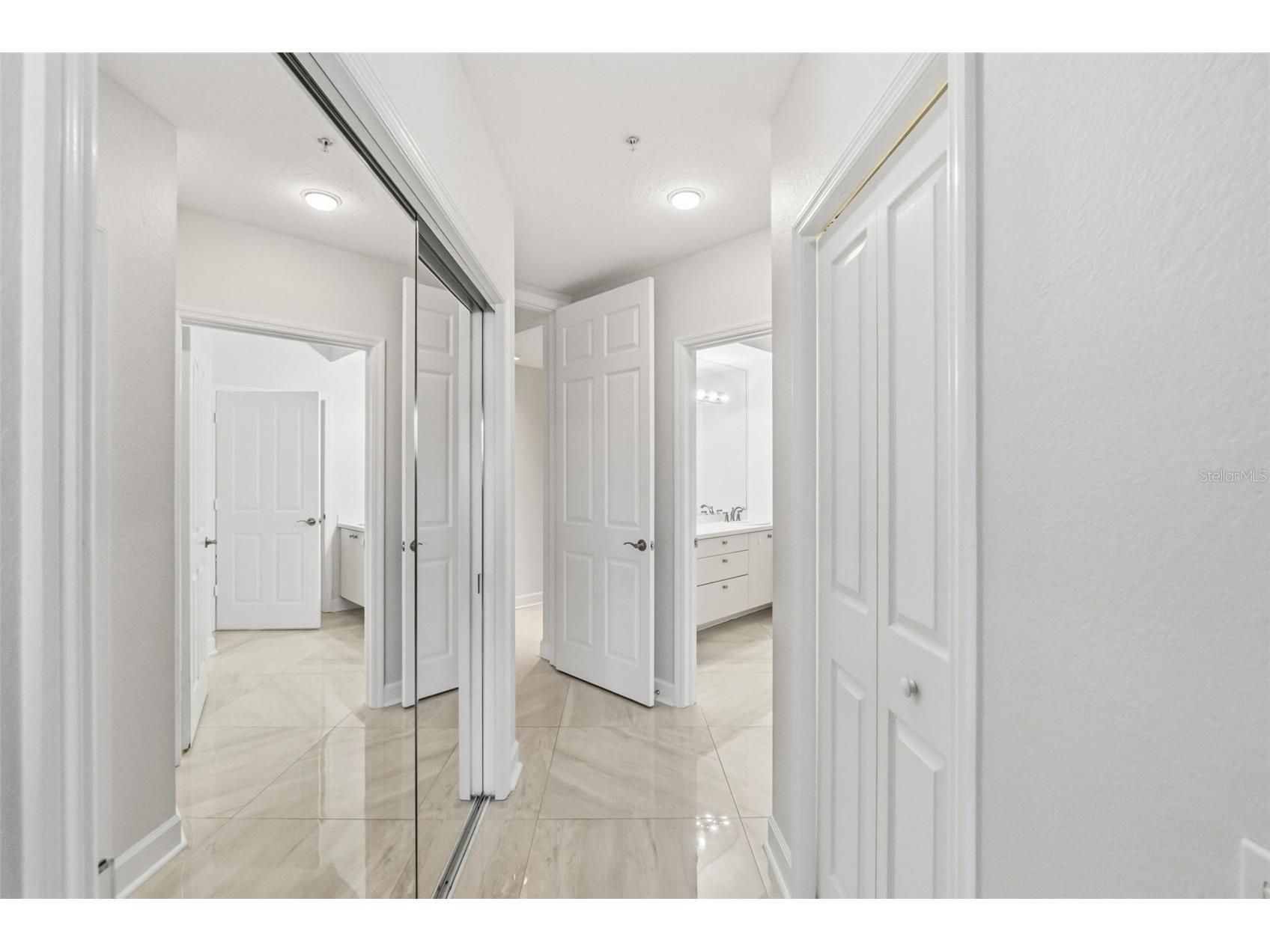 5264 Bouchard Circle #102 Sarasota FL 34238 A4680309 image10
