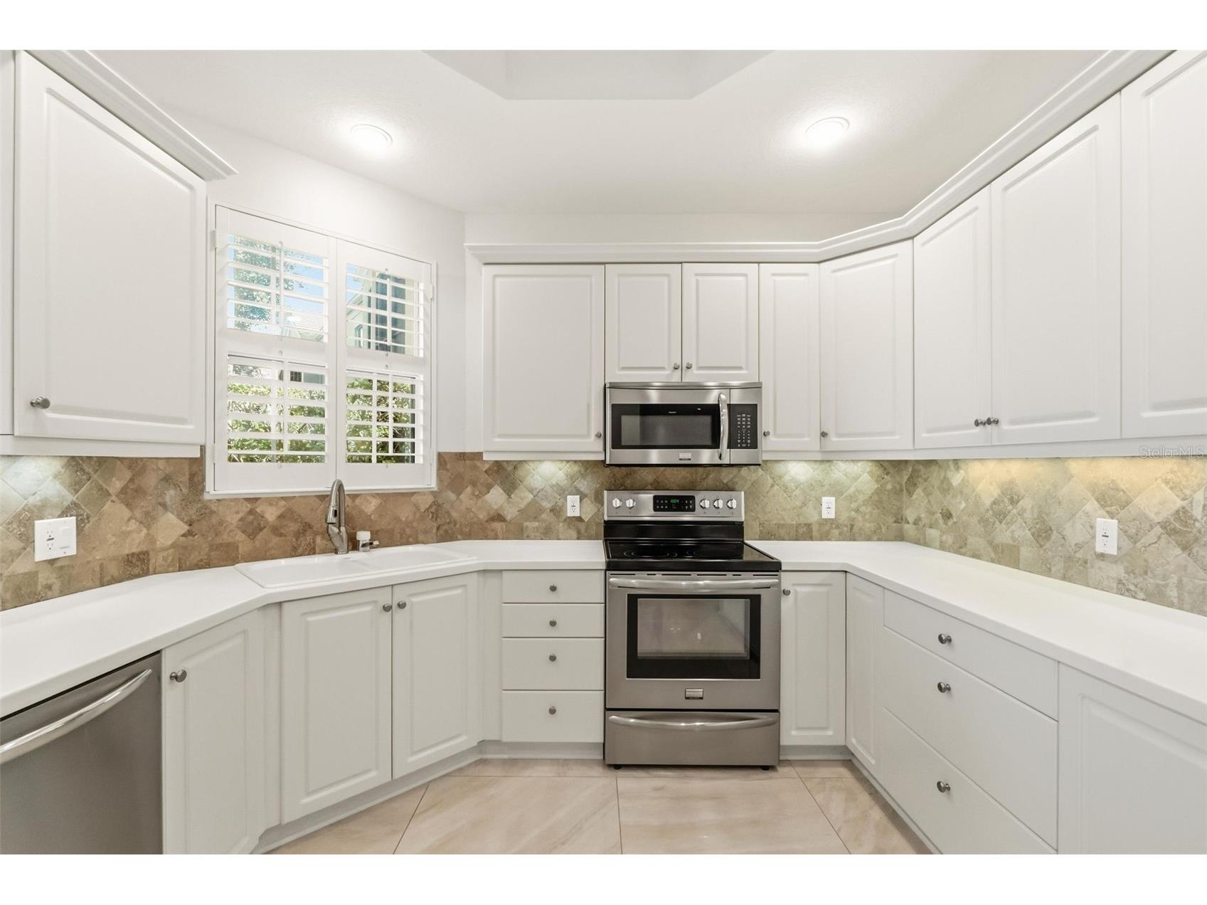 5264 Bouchard Circle #102 Sarasota FL 34238 A4680309 image16