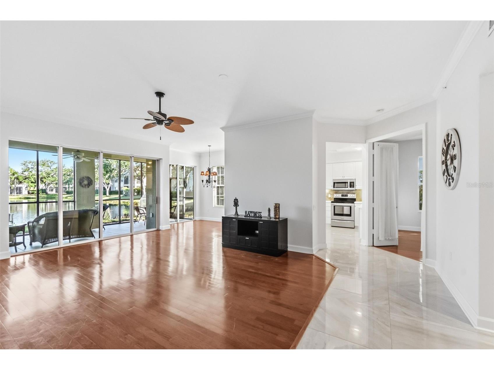 5264 Bouchard Circle #102 Sarasota FL 34238 A4680309 image3