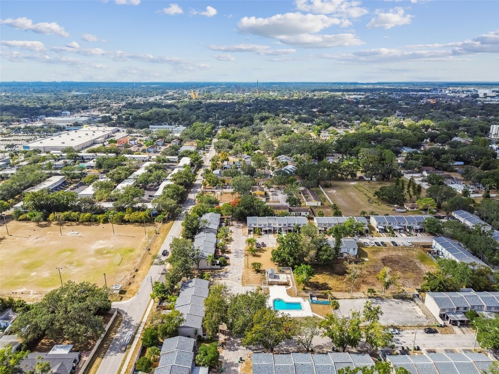 5264 Tennis Court Circle #5 Tampa FL 33617 TB8436609 image31