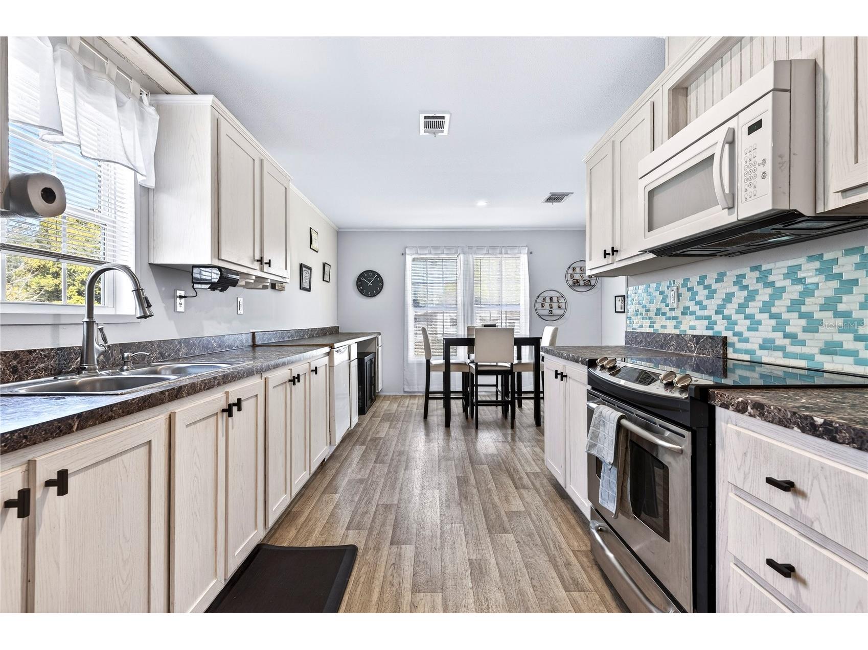 5266 Pineland Avenue Port Orange FL 32127 V4948086 image2