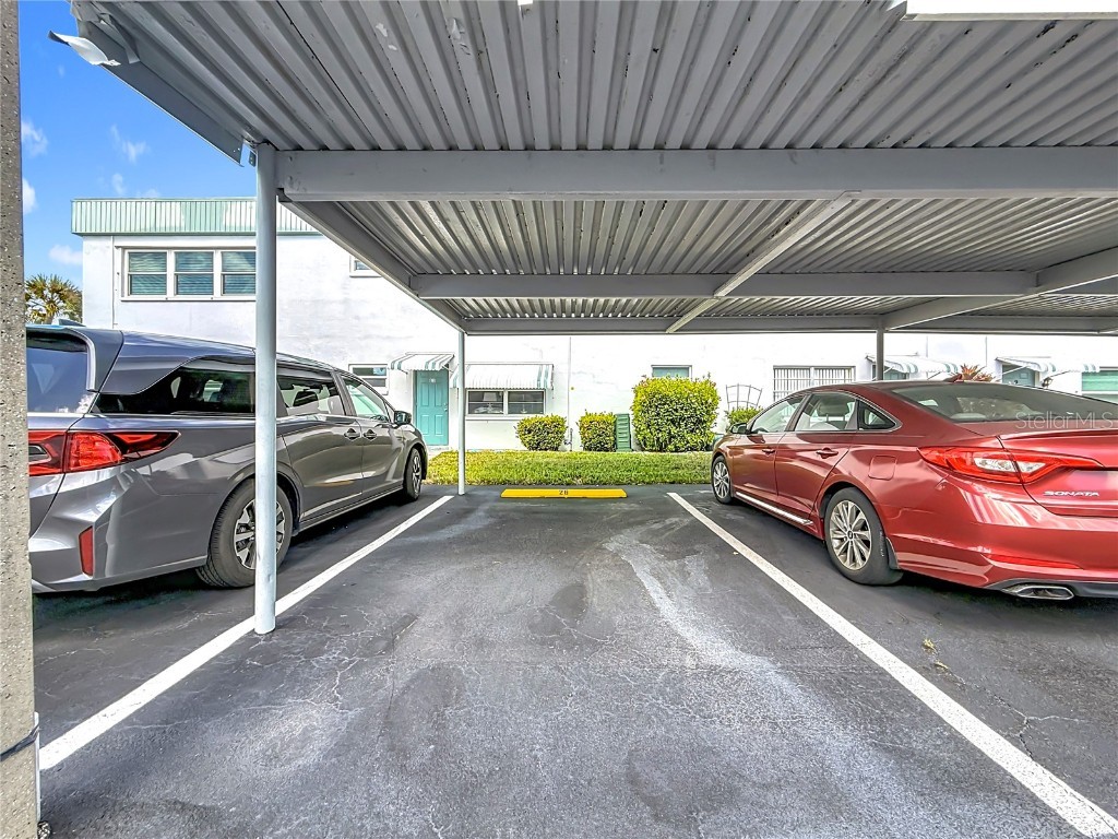 5267 81st St N #26 Saint Petersburg FL 33709 TB8444938 image37