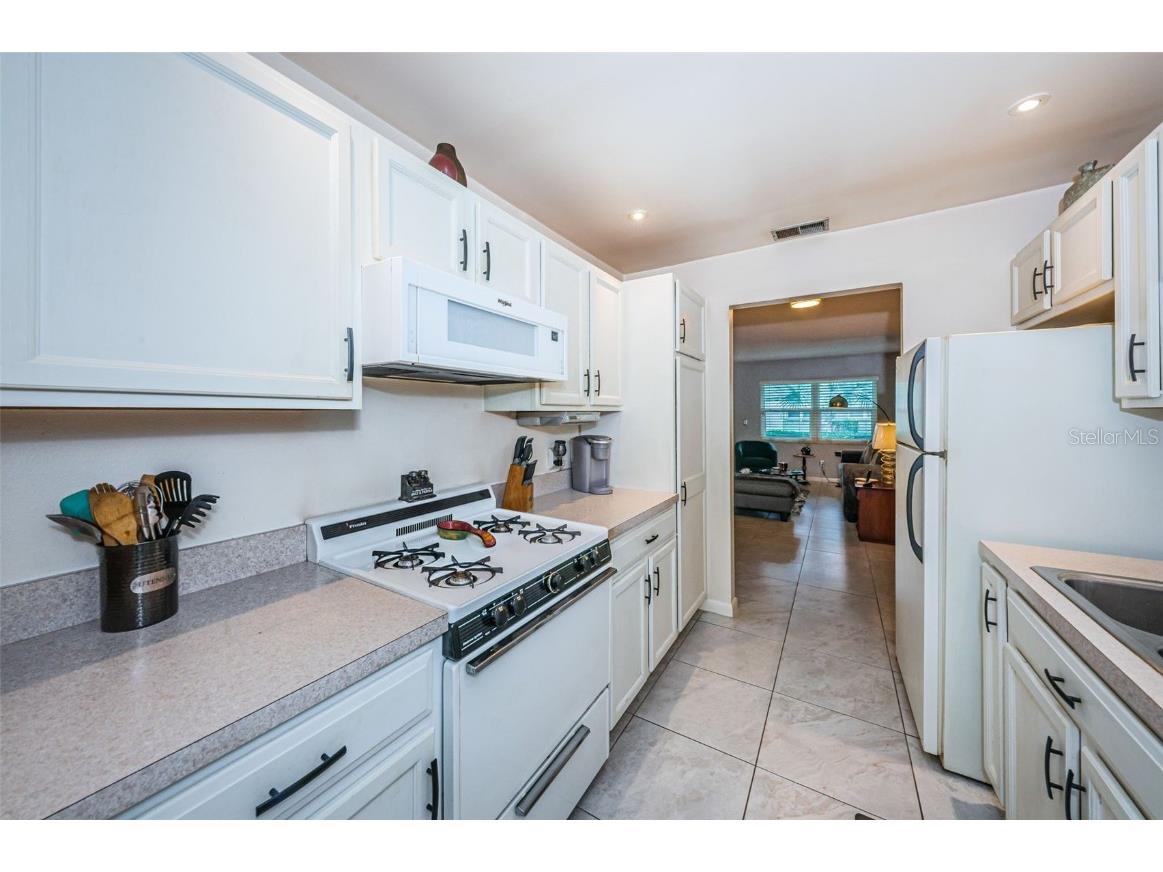 5267 81st Street N #8 Saint Petersburg FL 33709 TB8457153 image12