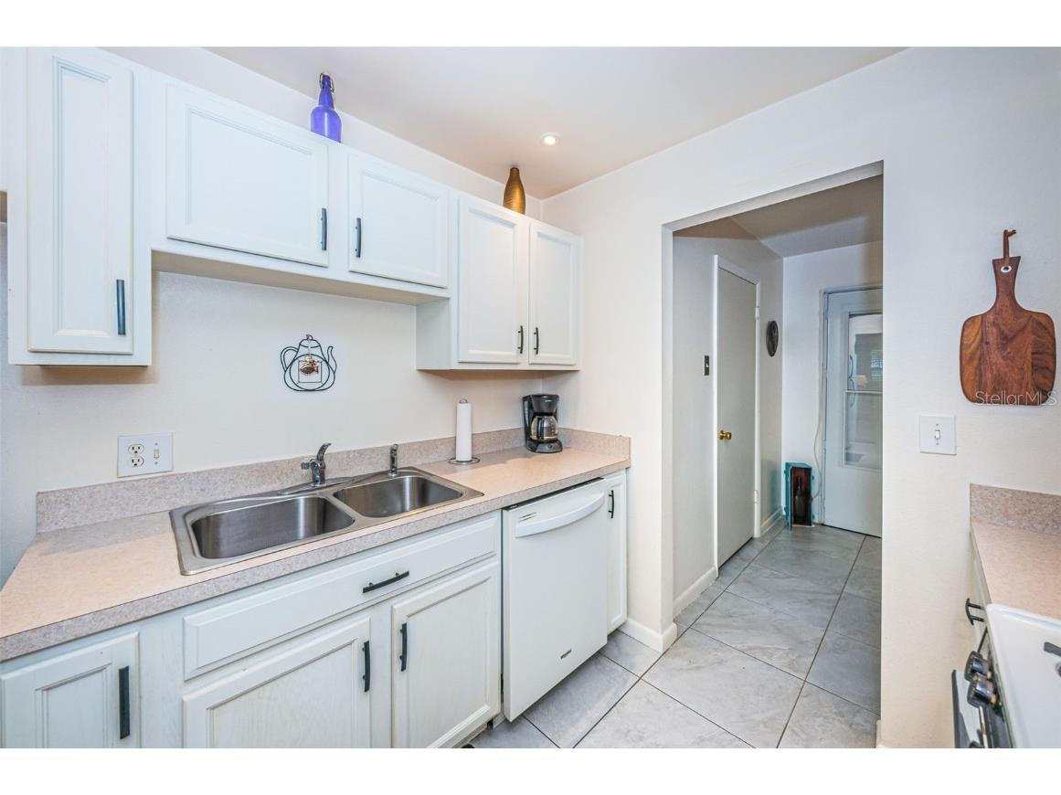 5267 81st Street N #8 Saint Petersburg FL 33709 TB8457153 image14